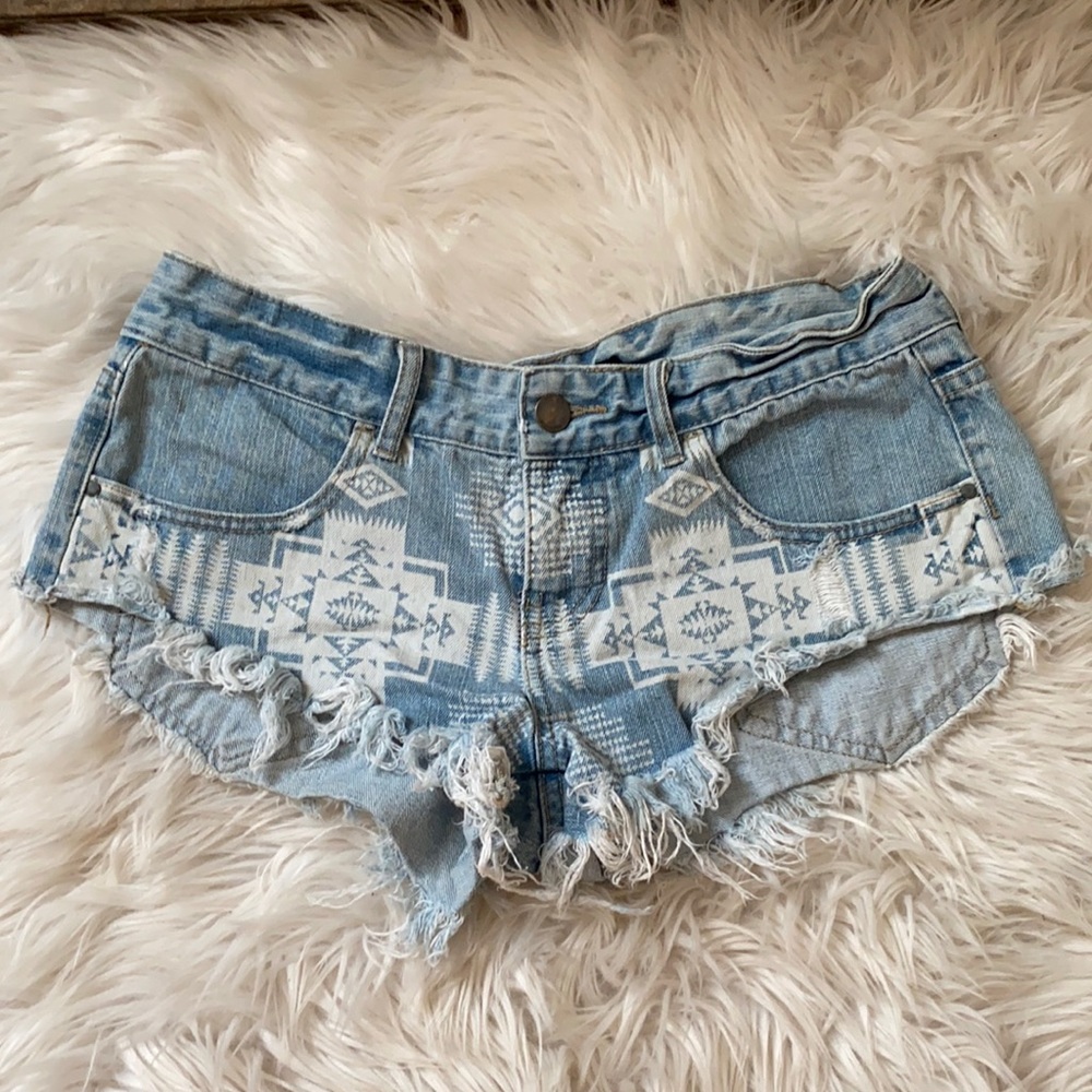 Billabong laneway Aztec tribal shorts